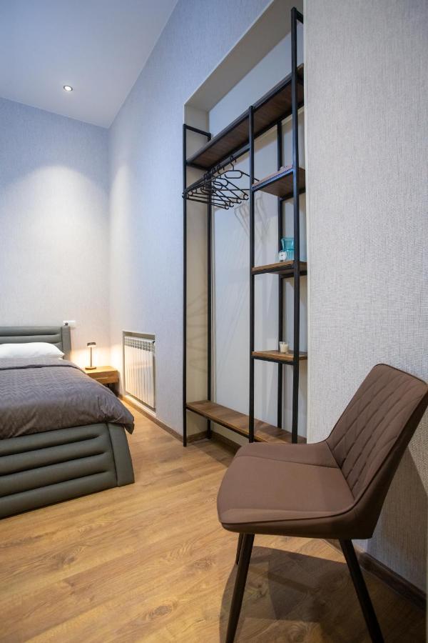 Nino'S Cosy Apartment Kutaisi Exterior photo