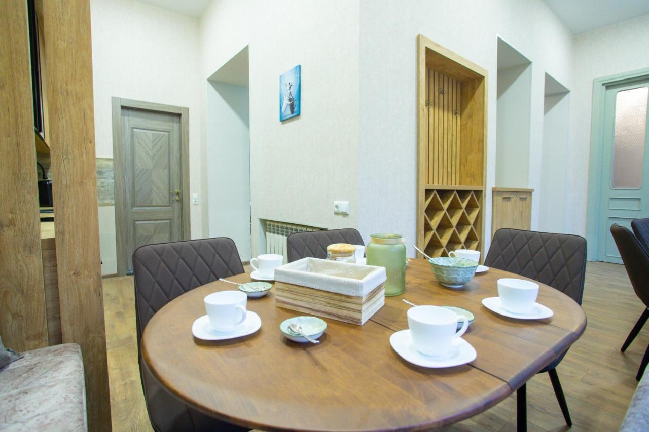 Nino'S Cosy Apartment Kutaisi Exterior photo